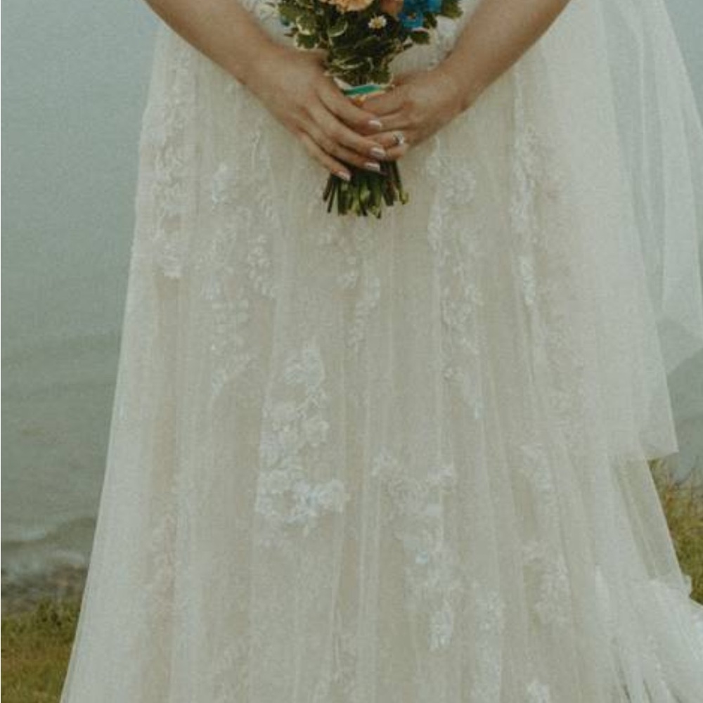 Melissa Sweet Cream Floral Lace Wedding Dress